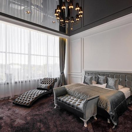 Grand Royal Hotell Tsjernivtsi Eksteriør bilde