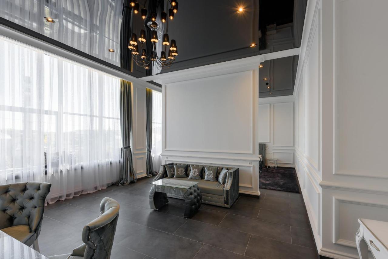 Grand Royal Hotell Tsjernivtsi Eksteriør bilde